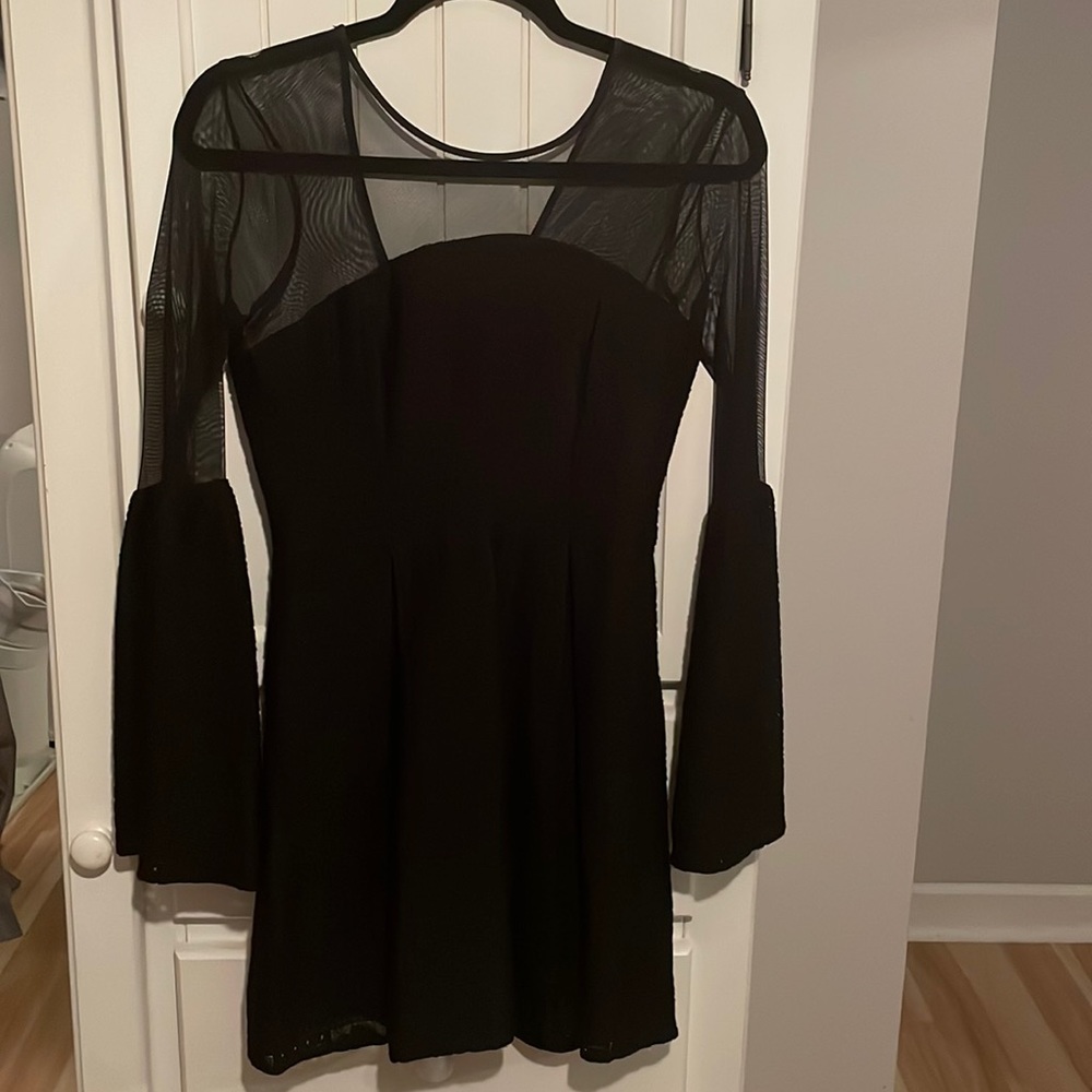 BCBGeneration Black Long Sleeve V-Cutout Back Womens Mini Dress